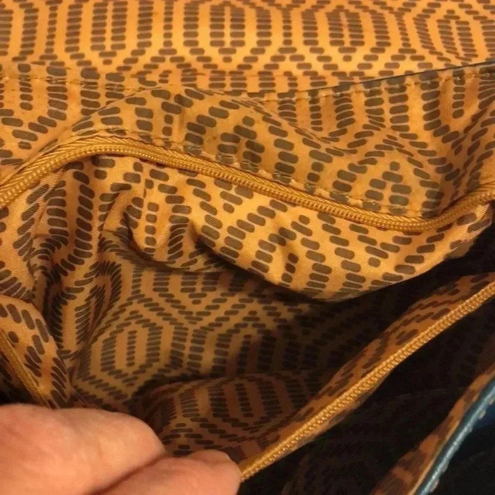 Axcess shoulder bag - Picture 9 of 12